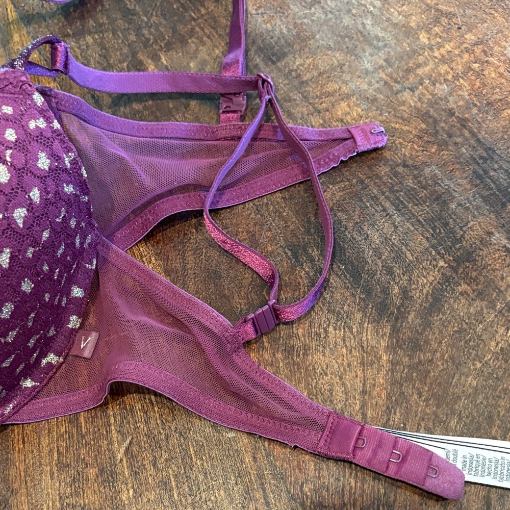Victoria's Secret, purple and gold Bra - Picture 10 of 13